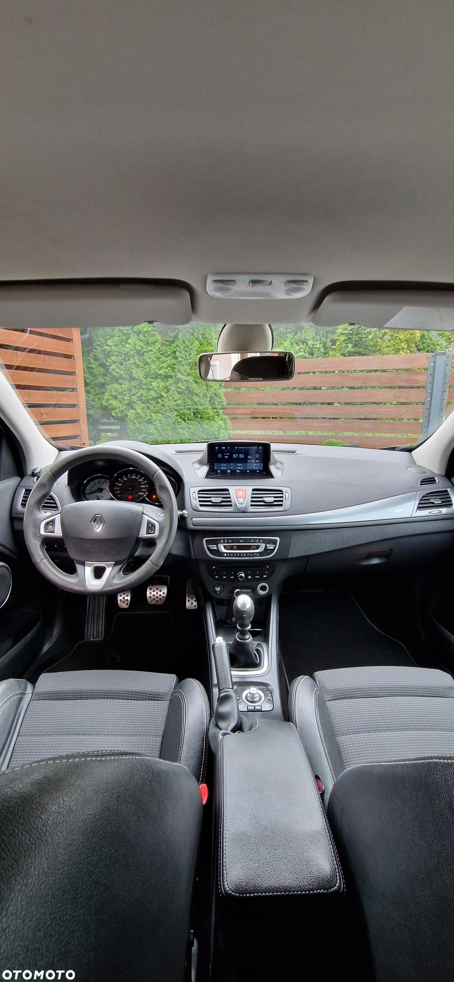 Renault Megane TCe 180 GT - 17