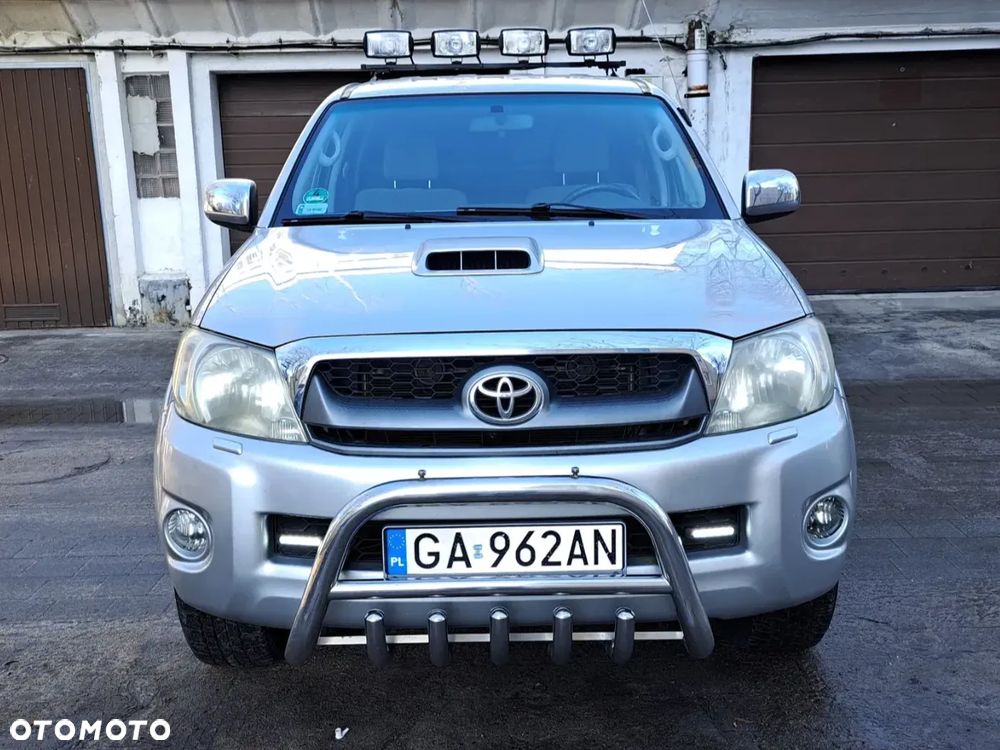 Toyota Hilux 3.0 D-4D Sol - 3