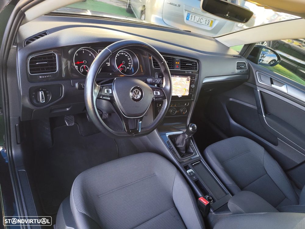 VW Golf Variant 1.6 TDi Confortline - 21