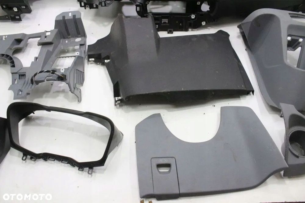 DESKA KONSOLA PLASTIKI UCHWYTY TRANSIT MK8 - 3