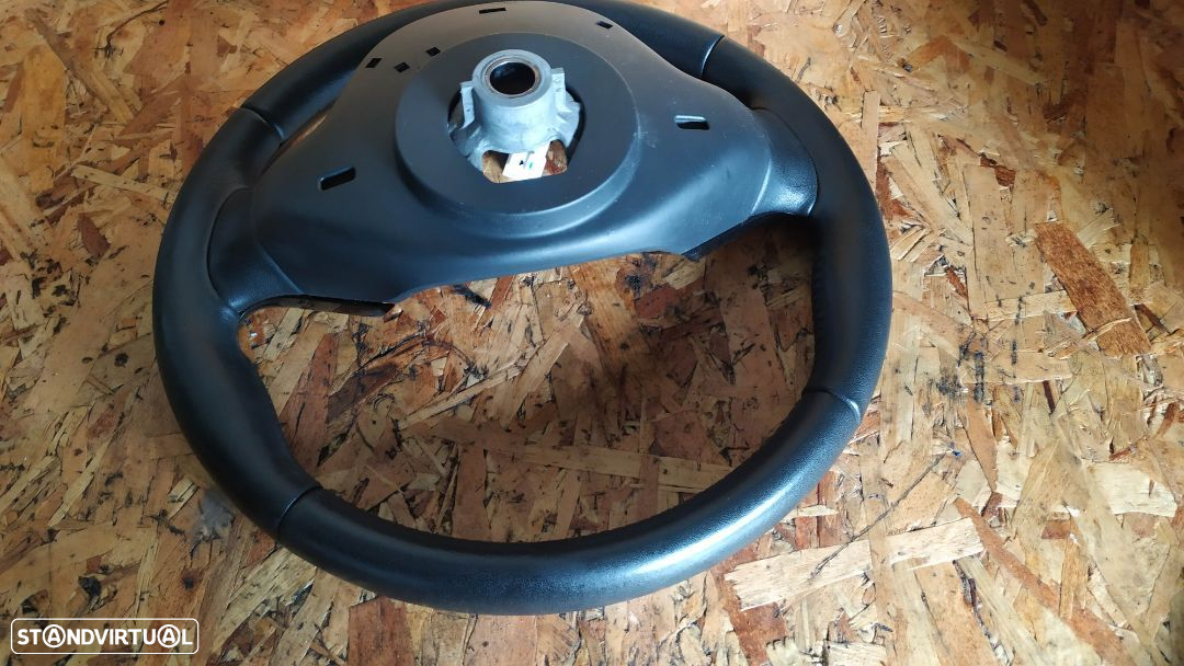 VOLANTE EM PELE RENAULT CAPTUR I - 2