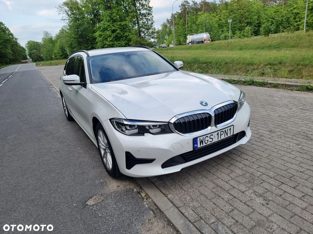 BMW Seria 3 320d Edition Luxury Line Purity - 9