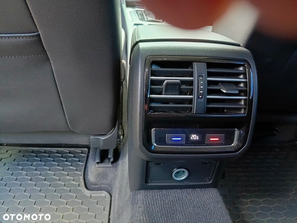 Volkswagen Passat 2.0 TDI BMT 4Mot Highline DSG - 30