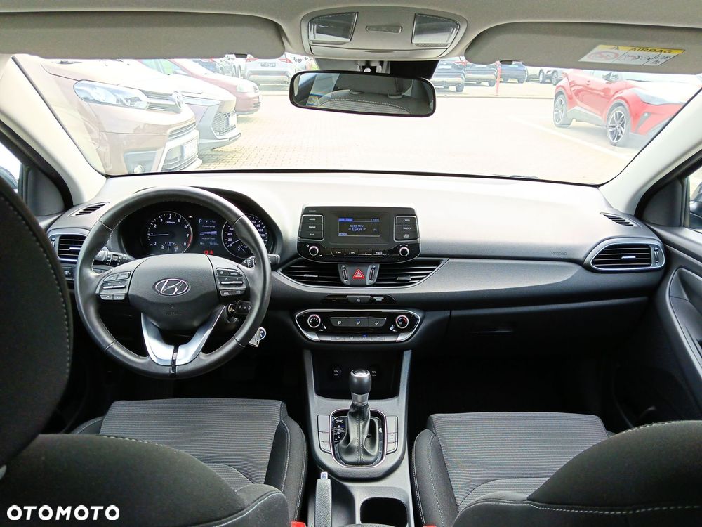 Hyundai i30 1.0 T-GDI Classic + DCT - 12