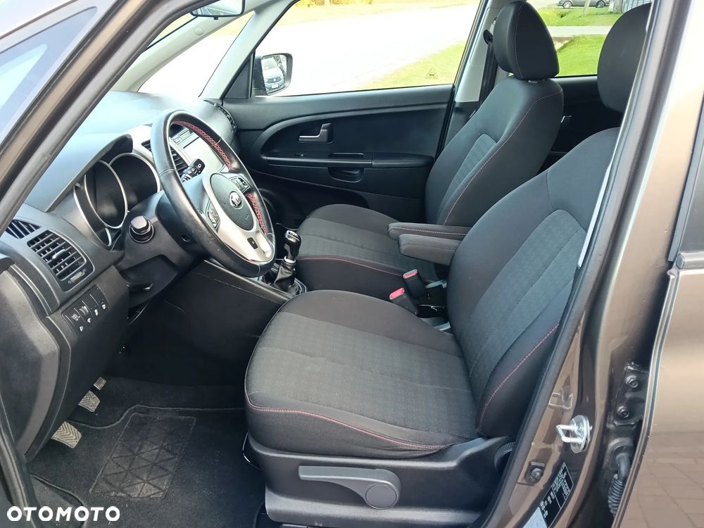 Kia Venga 1.4 Business Line - 11