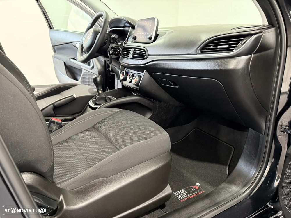 Fiat Tipo Station Wagon 1.3 M-Jet Lounge - 37