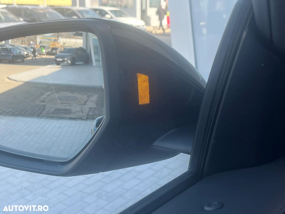 Audi Q8 - 18