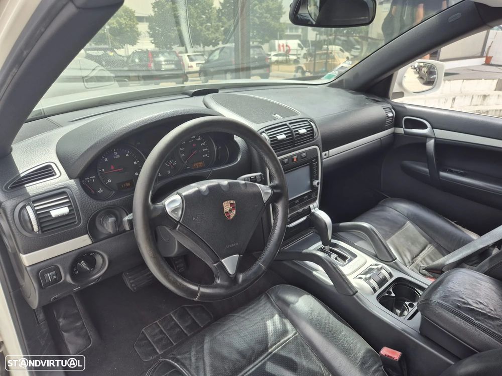 Porsche Cayenne Tiptronic - 10