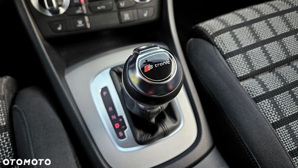 Audi Q3 2.0 TDI Quattro S tronic - 32