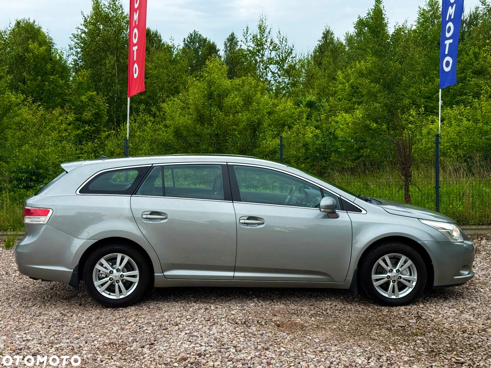 Toyota Avensis 1.8 Premium - 6