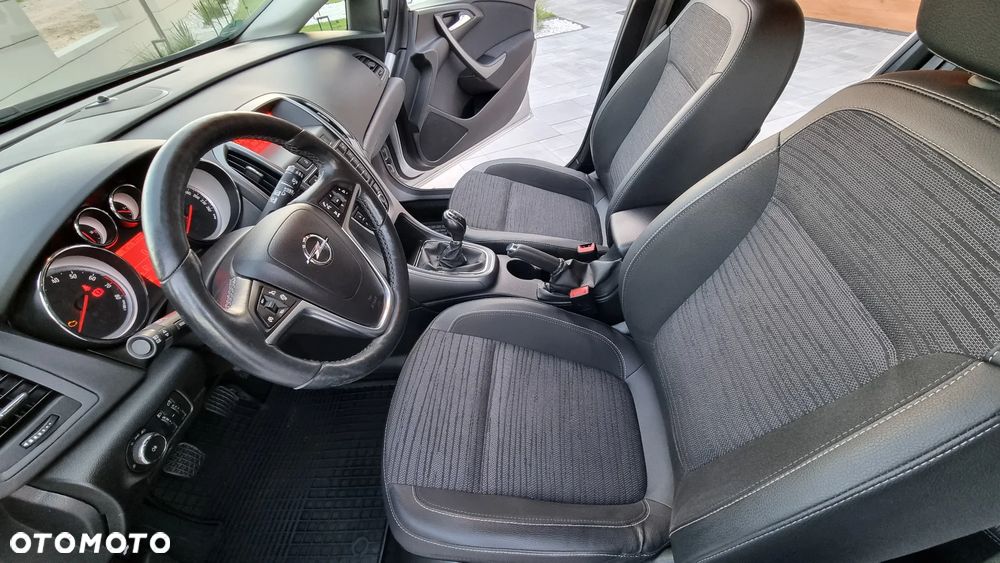Opel Astra 1.4 T Cosmo - 15