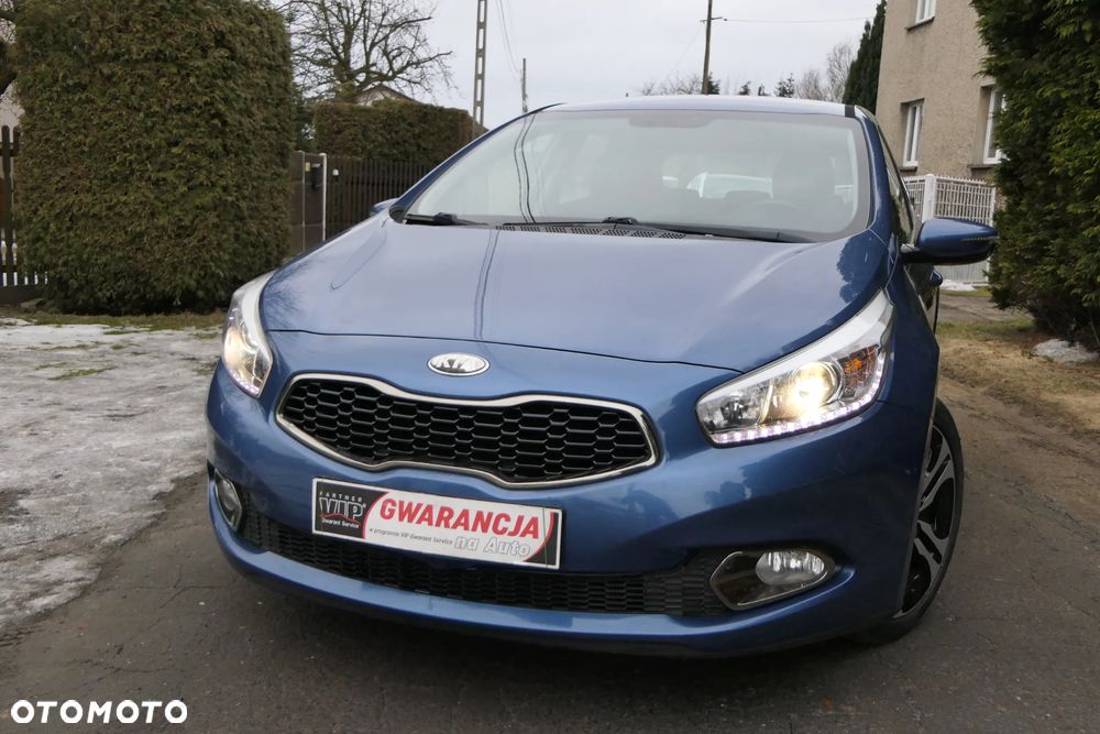 Kia Ceed 1.6 GDI Dream-Team Edition - 6
