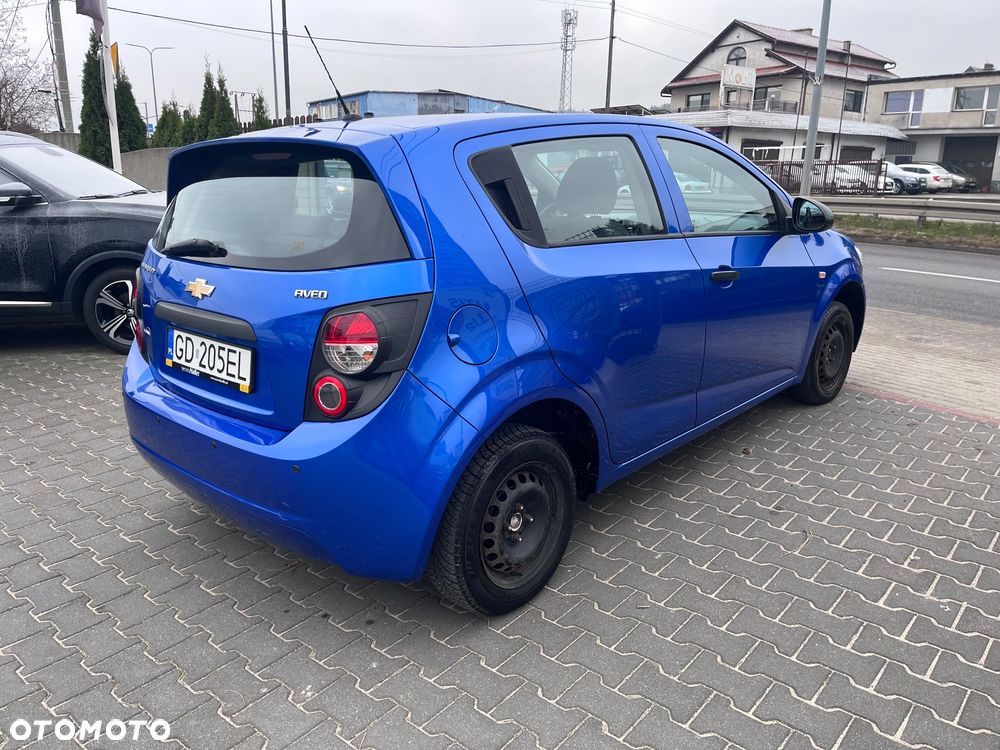 Chevrolet Aveo - 4