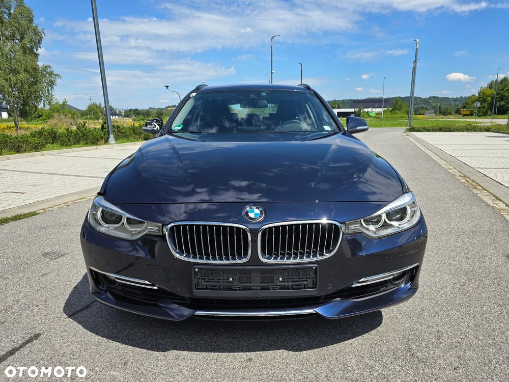 BMW Seria 3 328i Touring Luxury Line - 7