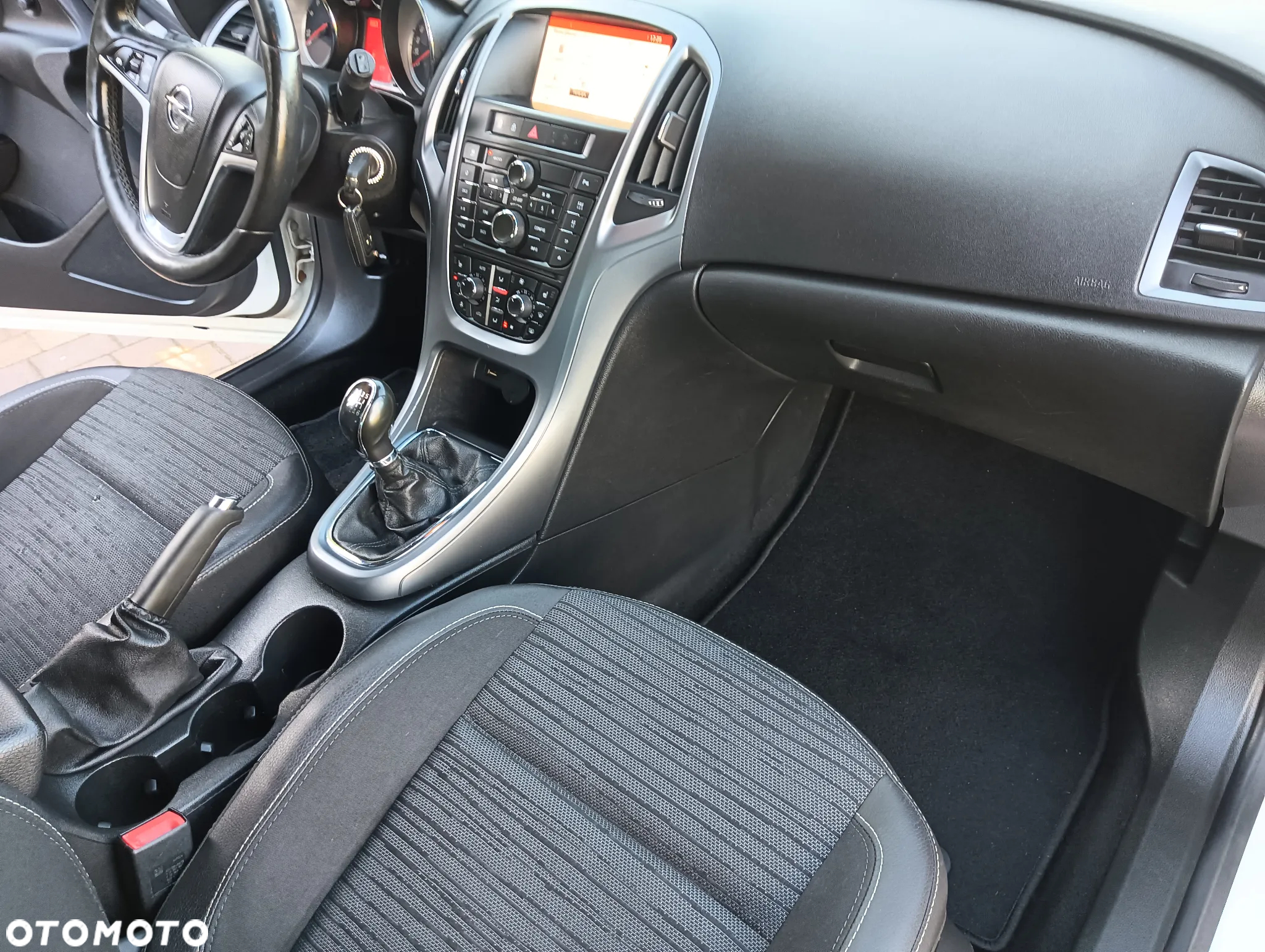 Opel Astra 1.4 Turbo Design Edition - 16