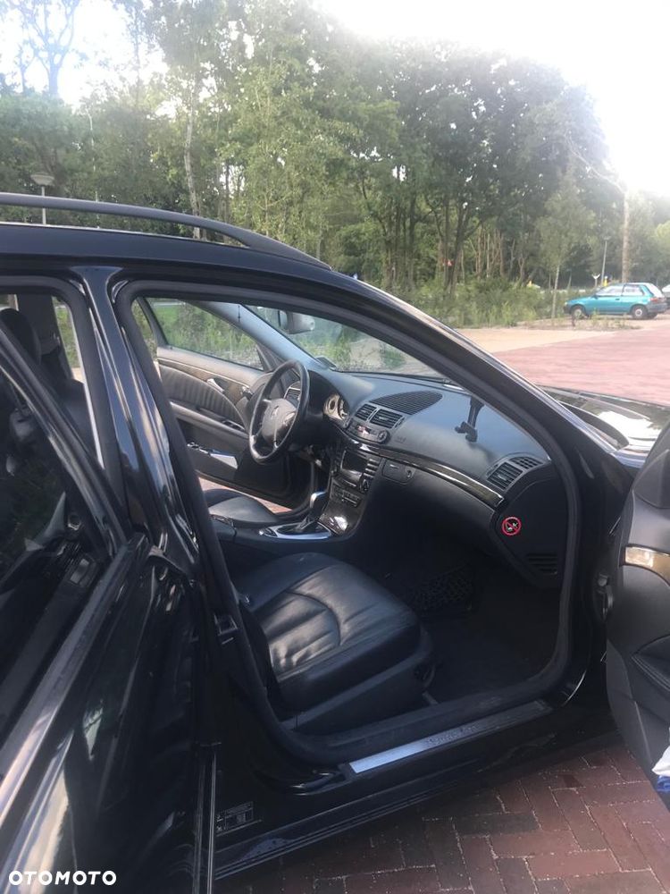 Mercedes-Benz Klasa E 320 CDI T Avantgarde - 12