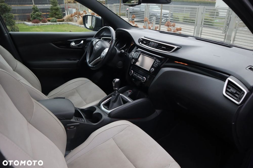 Nissan Qashqai 1.5 dCi TEKNA+ - 17