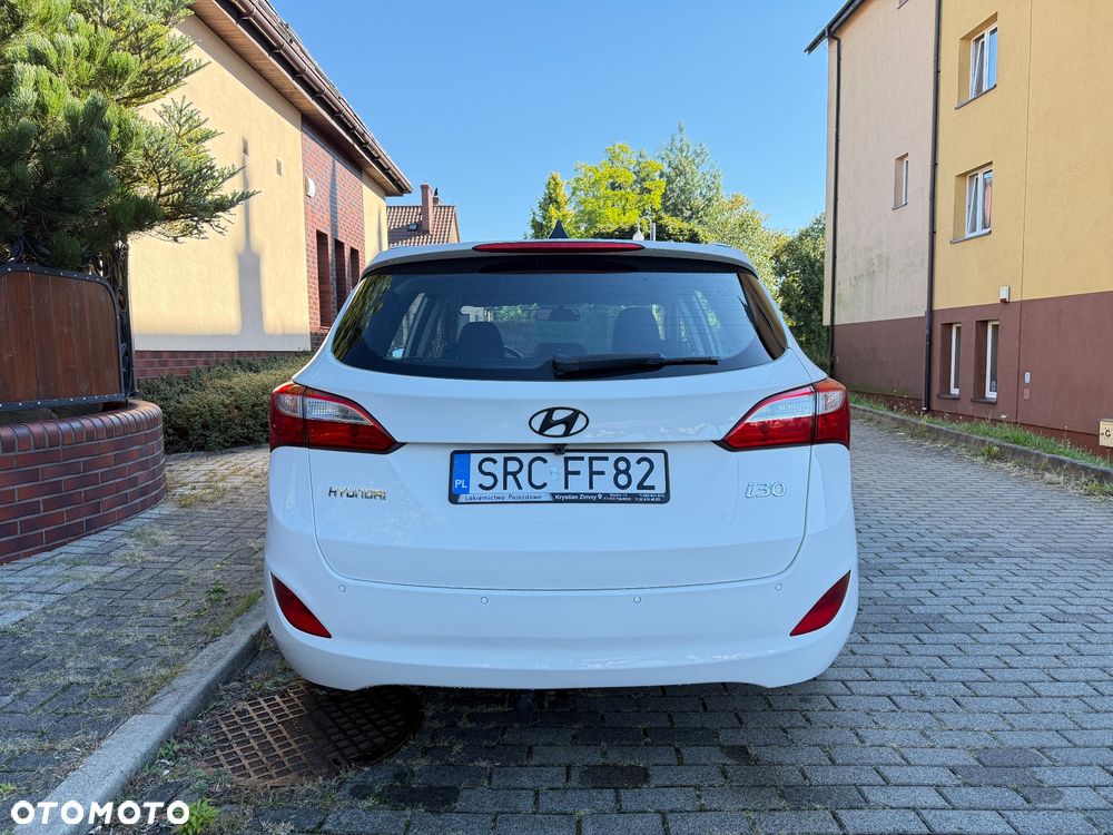 Hyundai i30 1.6 Comfort - 23