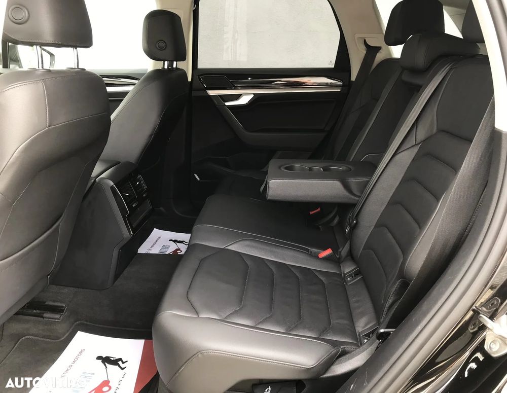 Volkswagen Touareg V6 TDI 4MOTION Elegance - 15