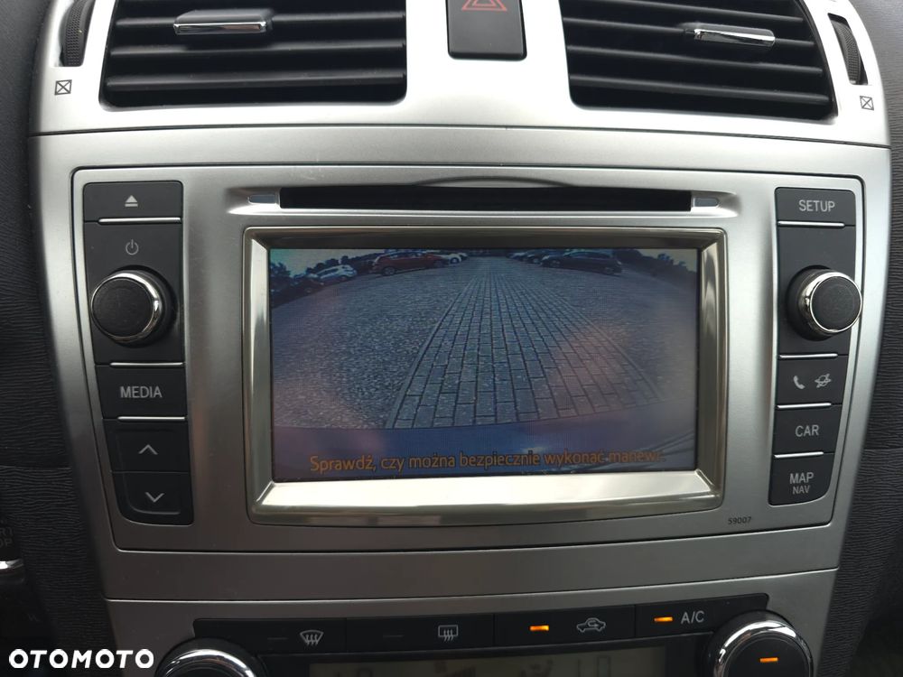 Toyota Avensis 2.0 Prestige NAVI MS - 35