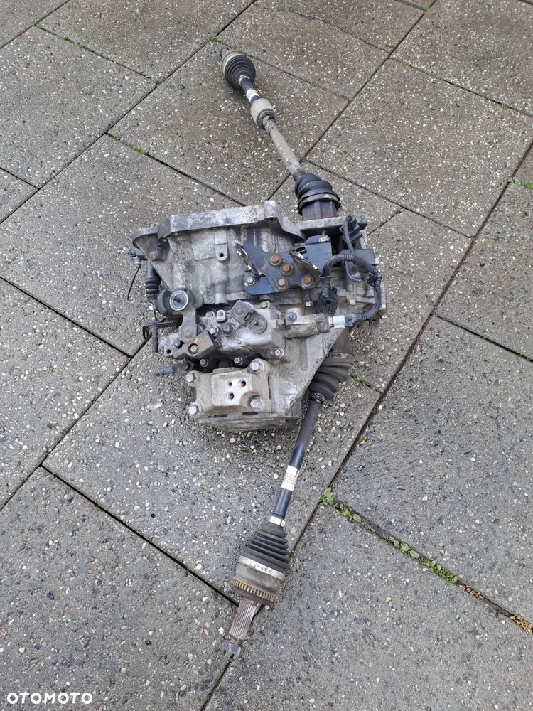 Kia Ceed Hyundai I30 1.4 16V G4FA skrzynia biegów z półośkami kod R81775 - 1
