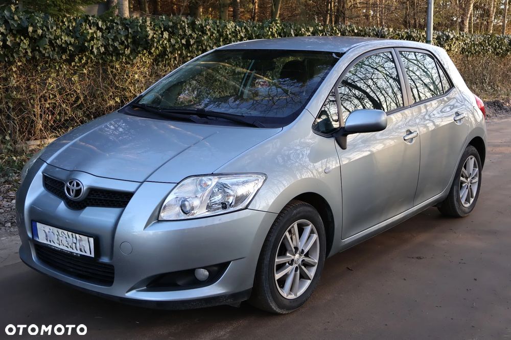 Toyota Auris 1.33 VVT-i Luna - 2