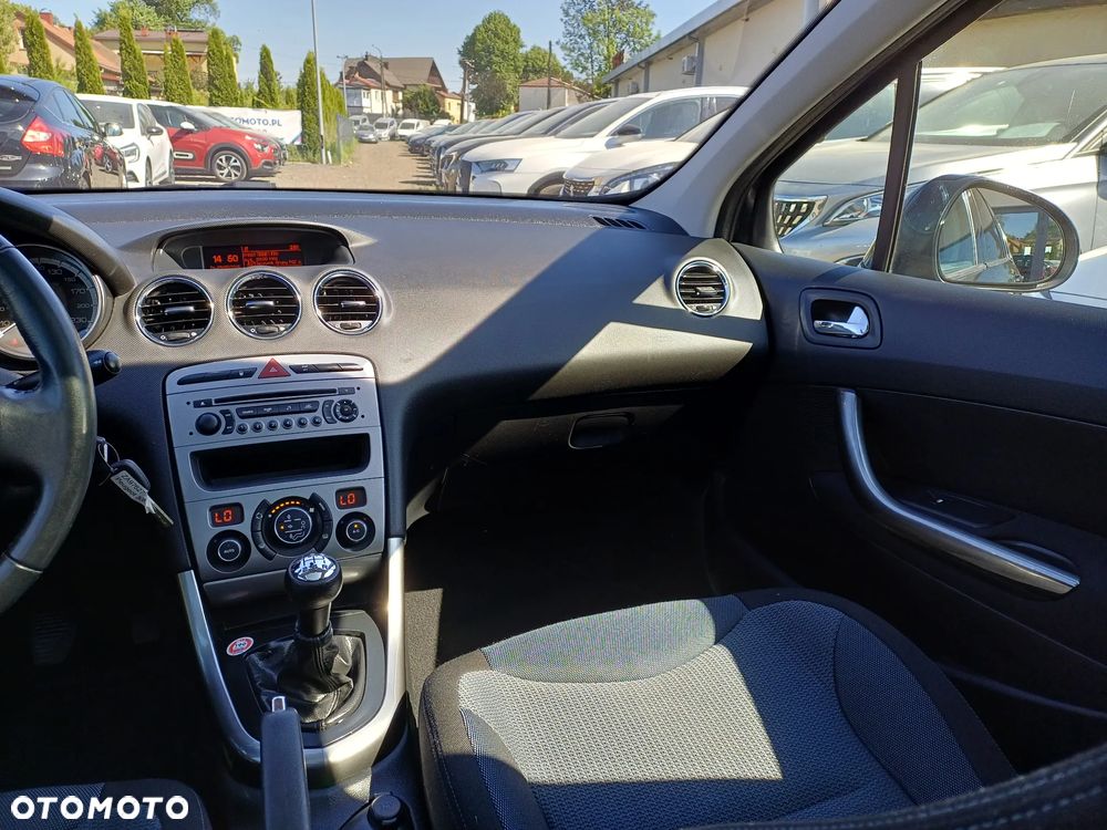 Peugeot 308 120 VTi Premium - 26