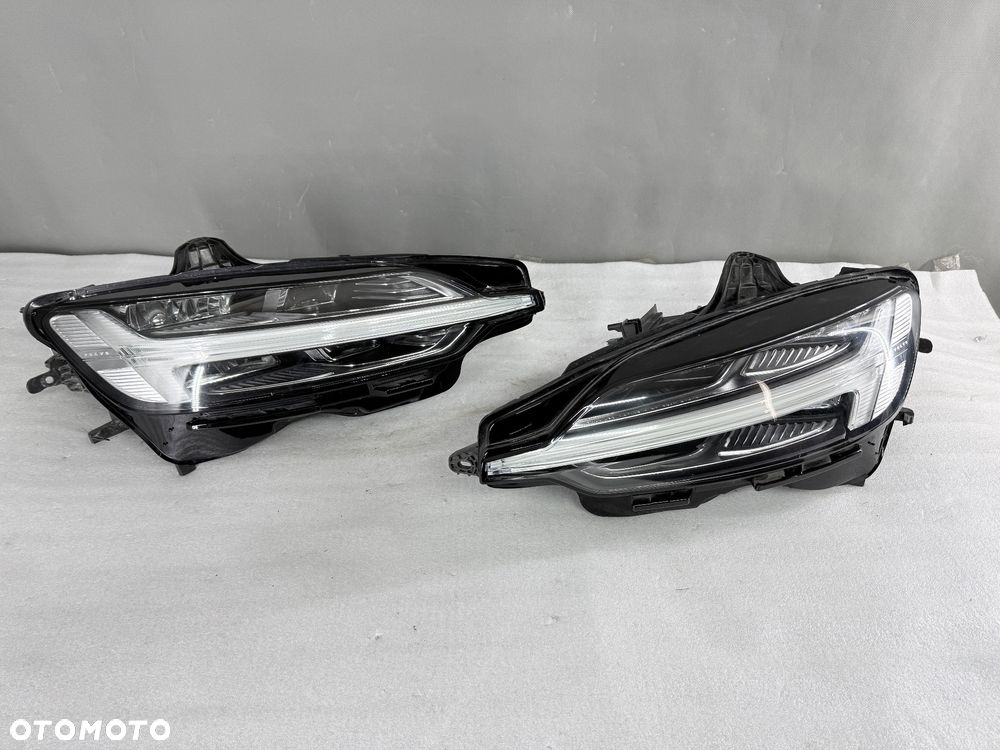 Reflektor lampa prawa lewa  Volvo V60 S60 II FULL LED  32312179 32404679 - 1