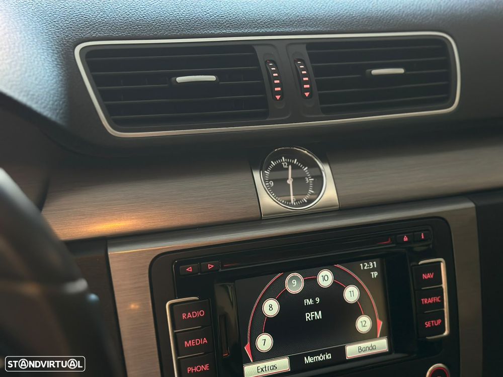 VW Passat Variant 1.6 TDI BlueMotion Comfortline - 24