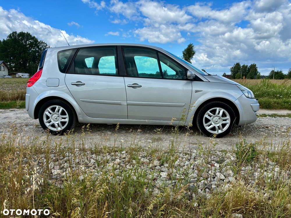 Renault Scenic - 11