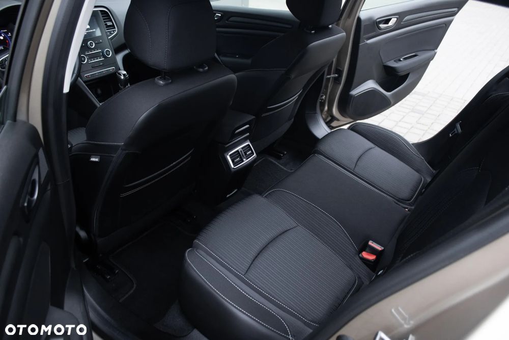 Renault Megane ENERGY TCe 130 EXPERIENCE - 36