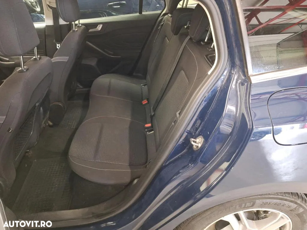 Ford Focus 1.0 EcoBoost MHEV Connected - 4