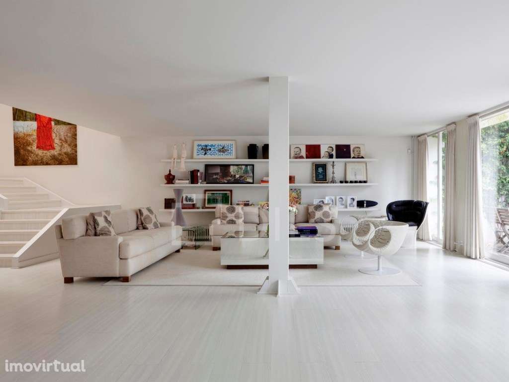 Moradia T4 com projeto aprovado na Lapa - Grande imagem: 2/21