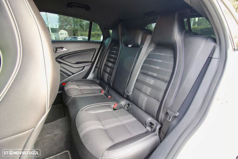 Mercedes-Benz CLA 200 d Shooting Brake AMG Line Aut. - 17