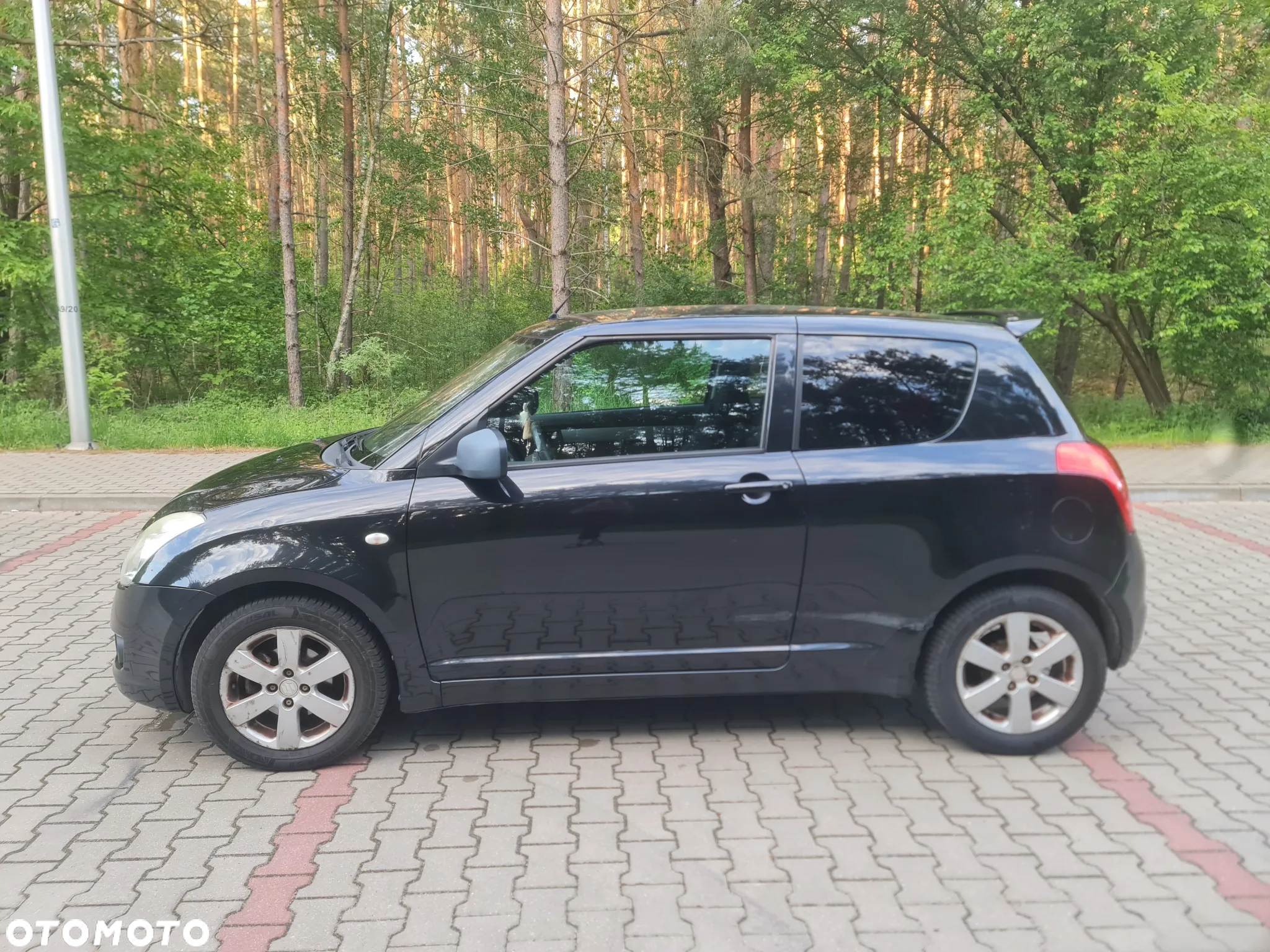 Suzuki Swift 1.3 Club - 4