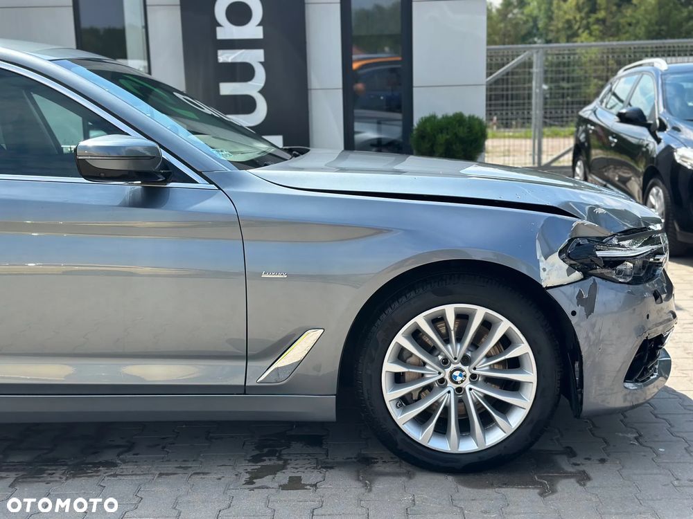 BMW Seria 5 530i - 4