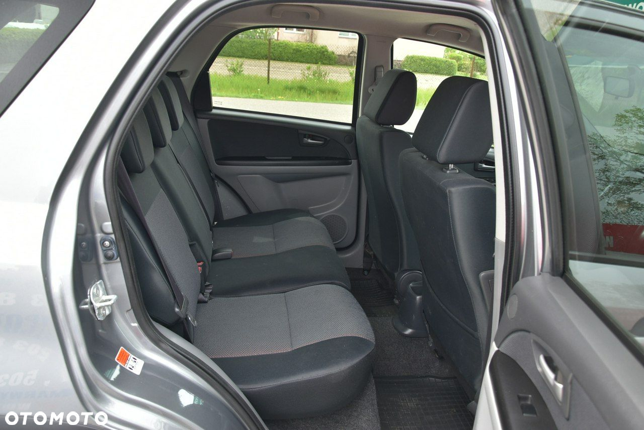 Suzuki SX4 - 11