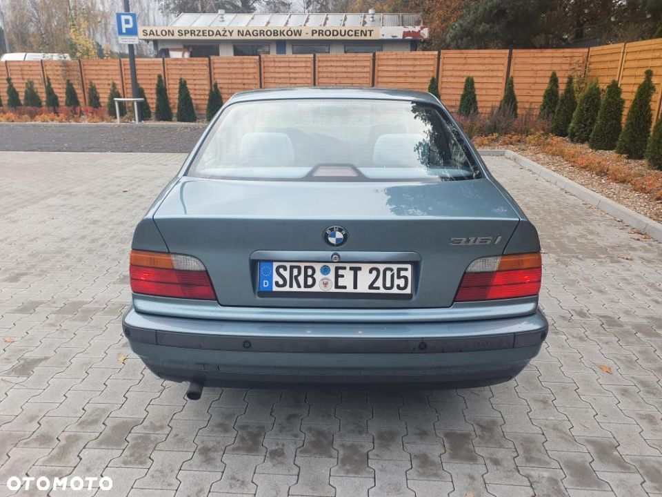 BMW Seria 3 316i - 15