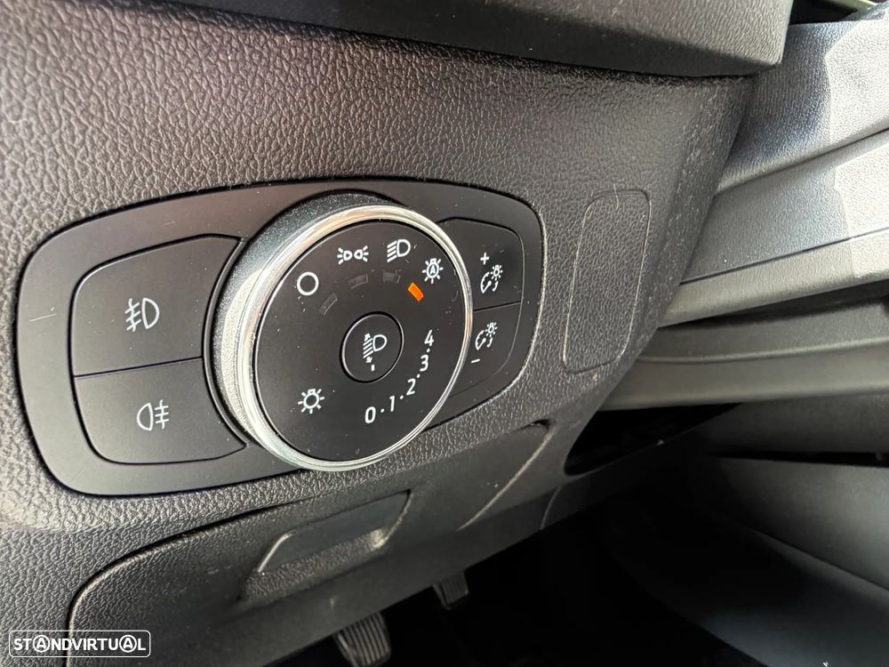 Ford Focus SW 1.5 TDCi EcoBlue Business - 15
