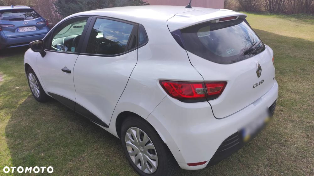 Renault Clio - 11