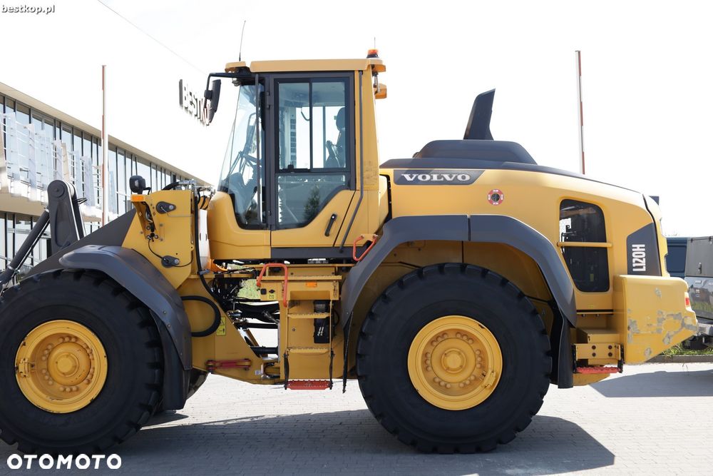 Volvo L120H - 11