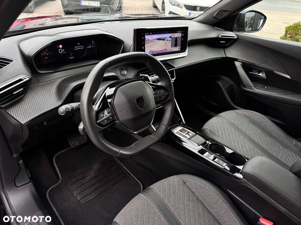 Peugeot 2008 PureTech 130 Allure S&S EAT8 - 10