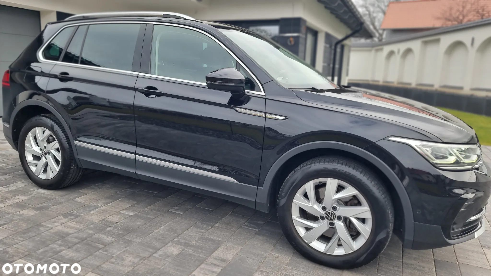 Volkswagen Tiguan 2.0 TDI SCR 4MOTION DSG Elegance - 31