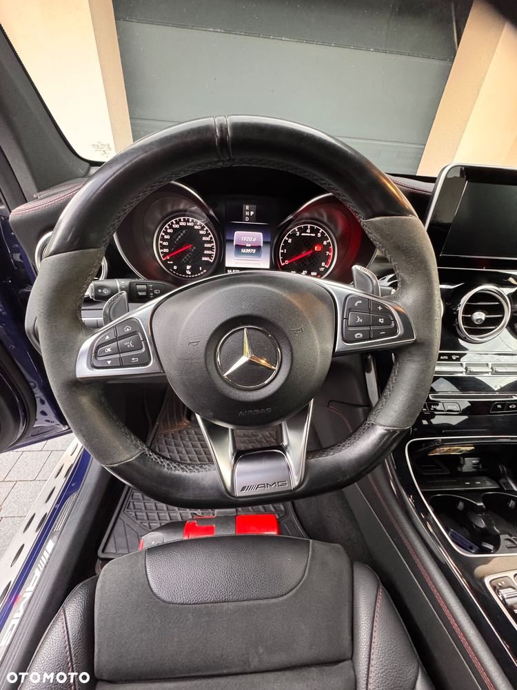 Mercedes-Benz GLC - 21