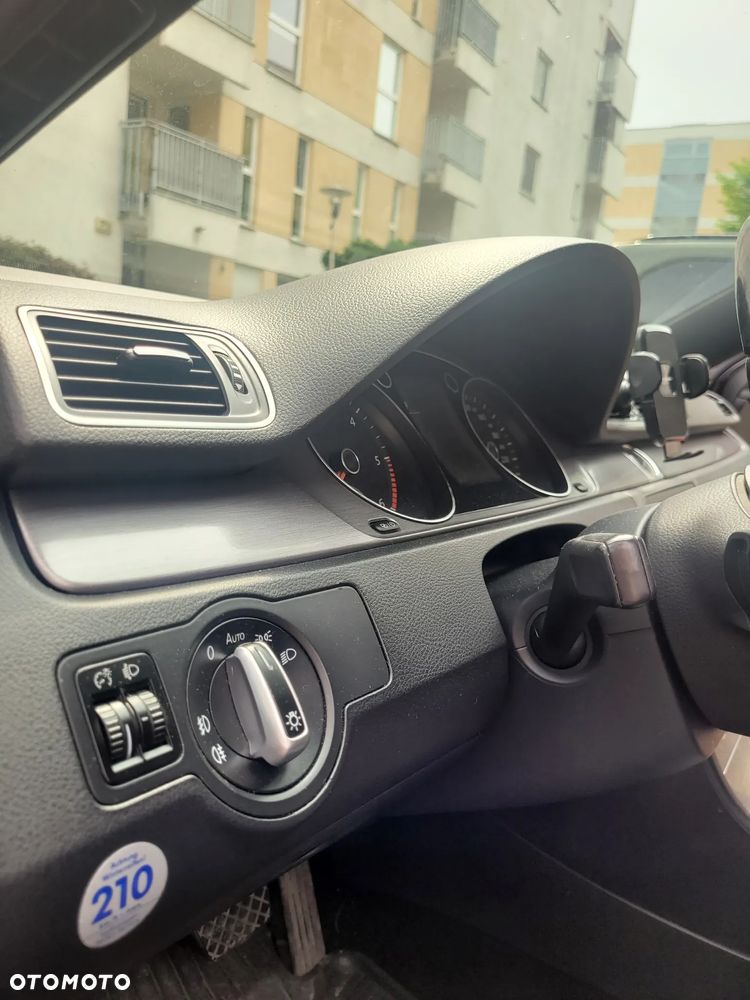 Volkswagen Passat 2.0 TDI Comfortline Optimum DSG - 12