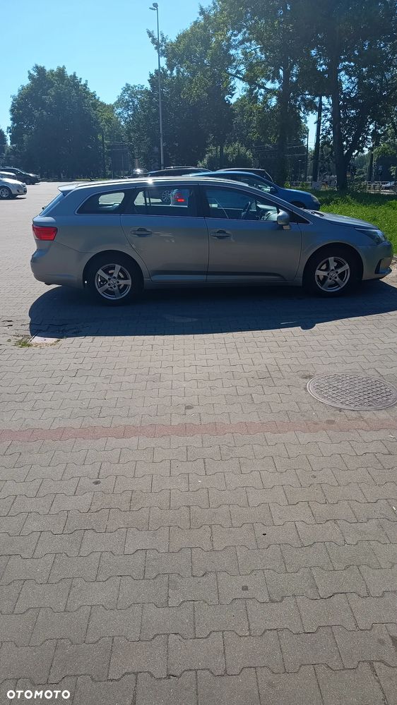 Toyota Avensis 2.0 D-4D Active - 7