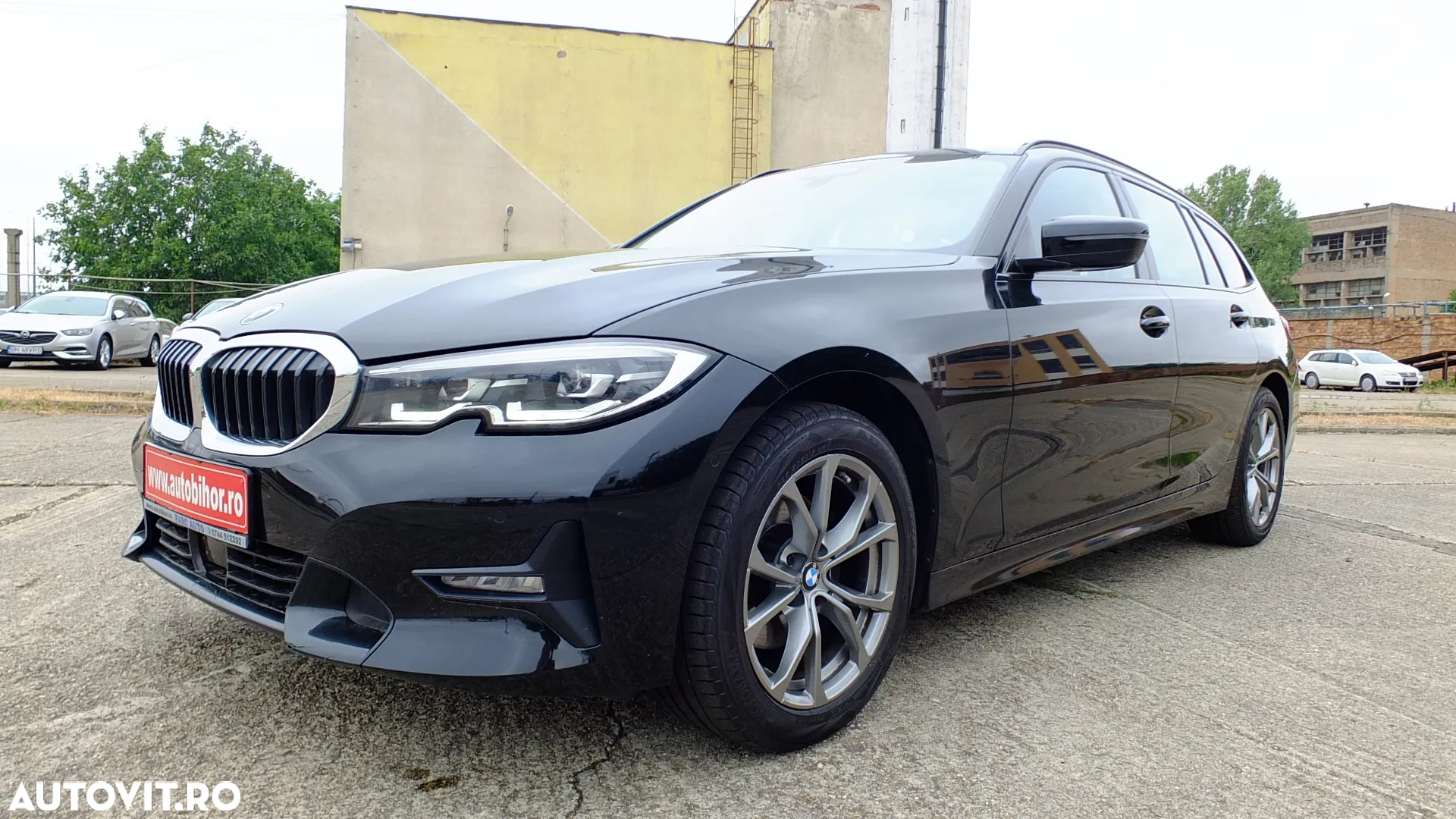 BMW Seria 3 320d Touring Aut. Sport Line - 2