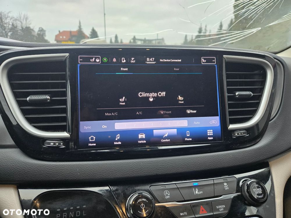 Chrysler Pacifica - 25