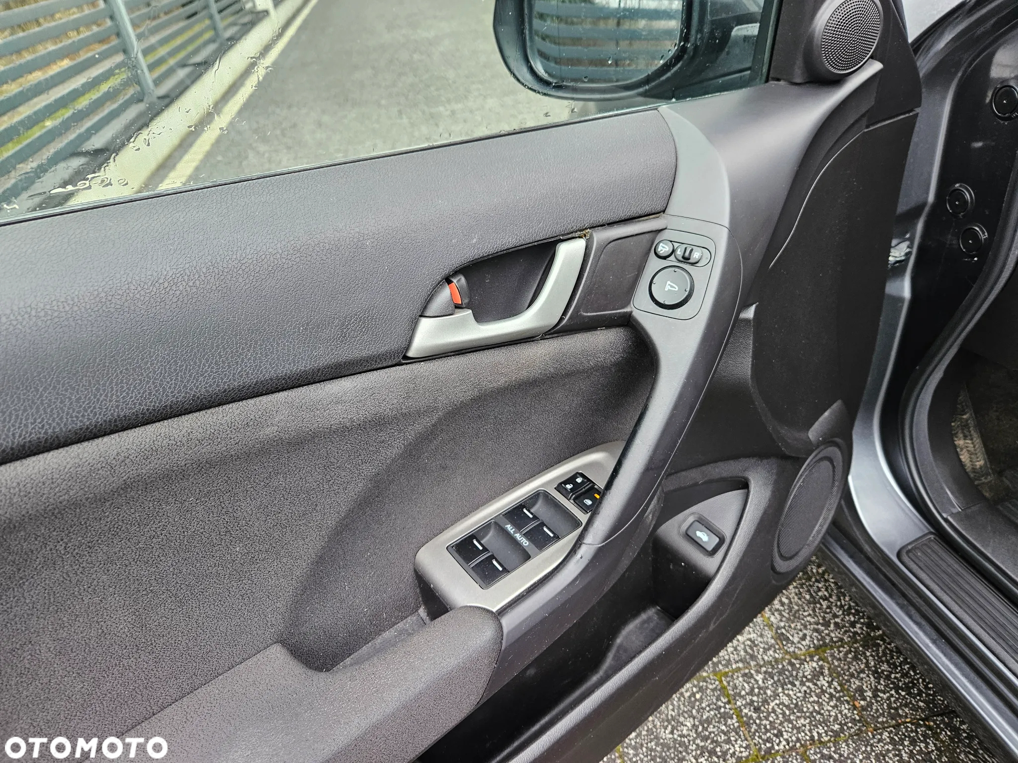 Honda Accord 2.0 Executive - 18