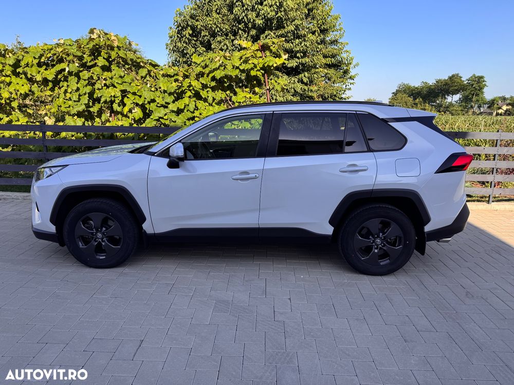 TOYOTA RAV4 2024 — imagine 2